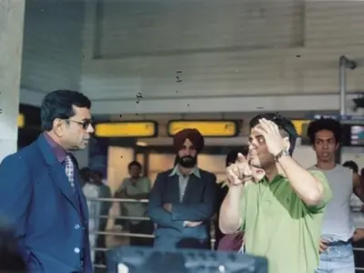 Bappaditya Roy with Paresh Rawal during a Rasna commercial shoot